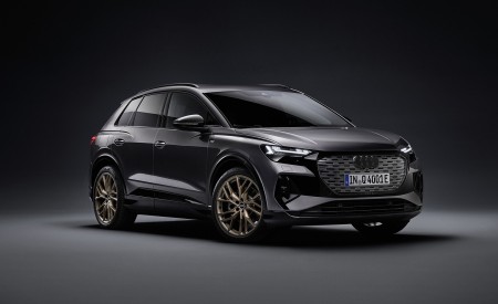 2022 Audi Q4 e-tron (Color: Typhoon Gray) Front Three-Quarter Wallpapers  450x275 (141)