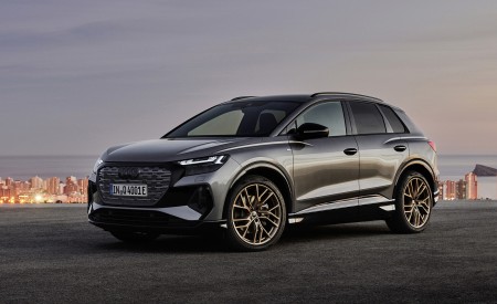 2022 Audi Q4 e-tron (Color: Typhoon Gray) Front Three-Quarter Wallpapers 450x275 (123)