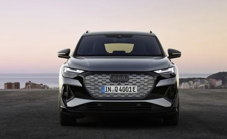 2022 Audi Q4 e-tron (Color: Typhoon Gray) Front Wallpapers 450x275 (124)