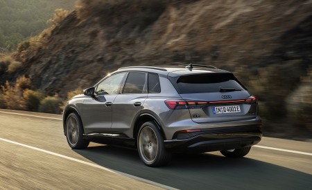 2022 Audi Q4 e-tron (Color: Typhoon Gray) Rear Three-Quarter Wallpapers  450x275 (118)