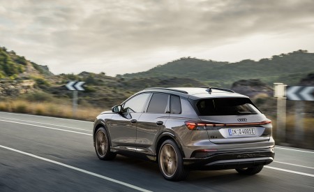 2022 Audi Q4 e-tron (Color: Typhoon Gray) Rear Three-Quarter Wallpapers  450x275 (119)