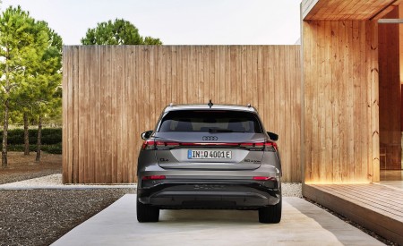 2022 Audi Q4 e-tron (Color: Typhoon Gray) Rear Wallpapers 450x275 (133)