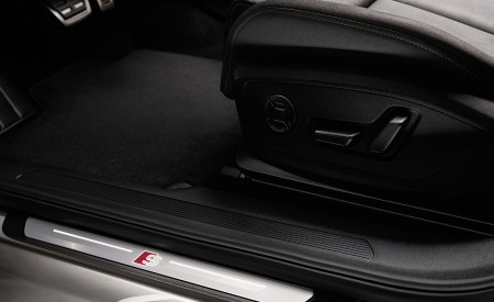 2022 Audi Q4 e-tron Door Sill Wallpapers 450x275 (147)