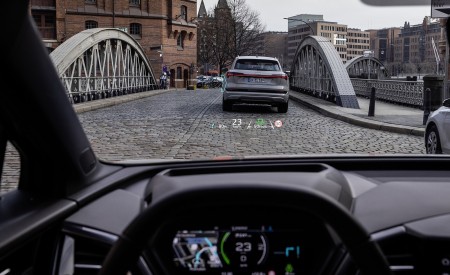 2022 Audi Q4 e-tron Head-up-Display Wallpapers  450x275 (150)