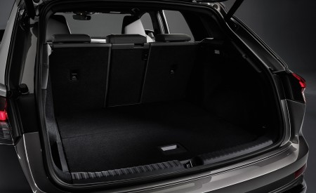 2022 Audi Q4 e-tron Trunk Wallpapers  450x275 (179)