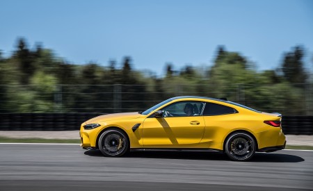 2022 BMW M4 Competition M xDrive Side Wallpapers 450x275 (27)