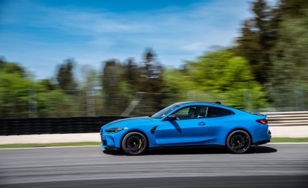 2022 BMW M4 Competition M xDrive Side Wallpapers 450x275 (19)