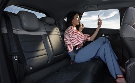 2022 Citroën C5 X Interior Rear Seats Wallpapers 450x275 (20)