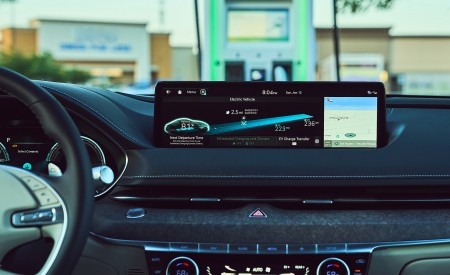 2022 Genesis Electrified G80 Central Console Wallpapers 450x275 (59)