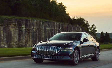 2022 Genesis Electrified G80 Front Three-Quarter Wallpapers 450x275 (7)