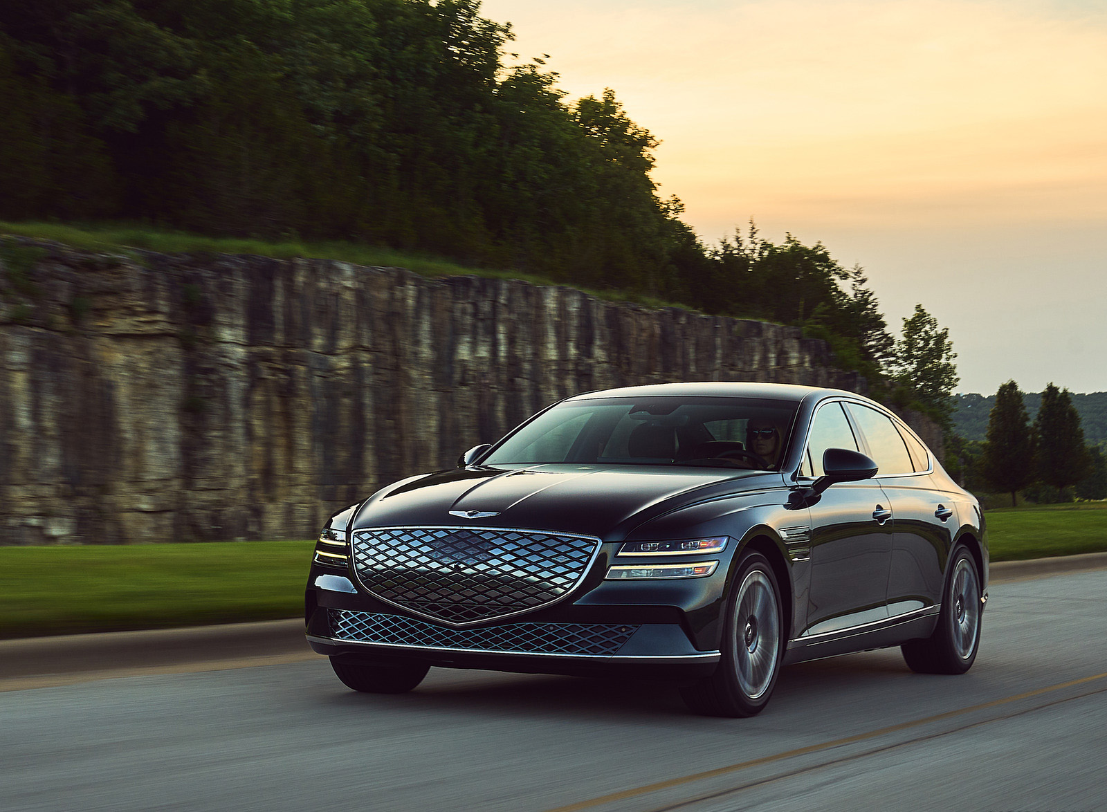2022 Genesis Electrified G80 Front Three-Quarter Wallpapers (2)