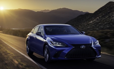 2022 Lexus ES Front Three-Quarter Wallpapers 450x275 (14)