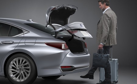 2022 Lexus ES Trunk Wallpapers 450x275 (37)