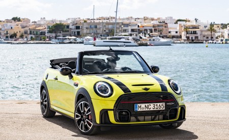 2022 MINI John Cooper Works Cabrio Front Three-Quarter Wallpapers 450x275 (18)