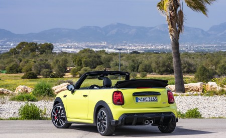 2022 MINI John Cooper Works Cabrio Rear Three-Quarter Wallpapers 450x275 (25)