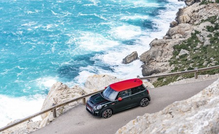 2022 MINI John Cooper Works Front Three-Quarter Wallpapers 450x275 (37)