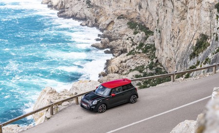 2022 MINI John Cooper Works Front Three-Quarter Wallpapers 450x275 (38)