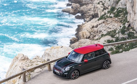2022 MINI John Cooper Works Front Three-Quarter Wallpapers 450x275 (39)
