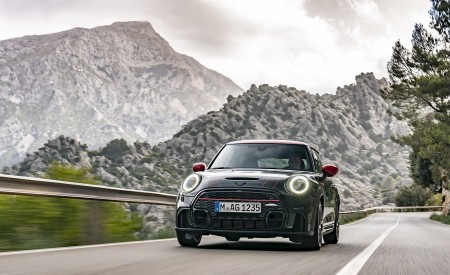 2022 MINI John Cooper Works Front Wallpapers 450x275 (19)
