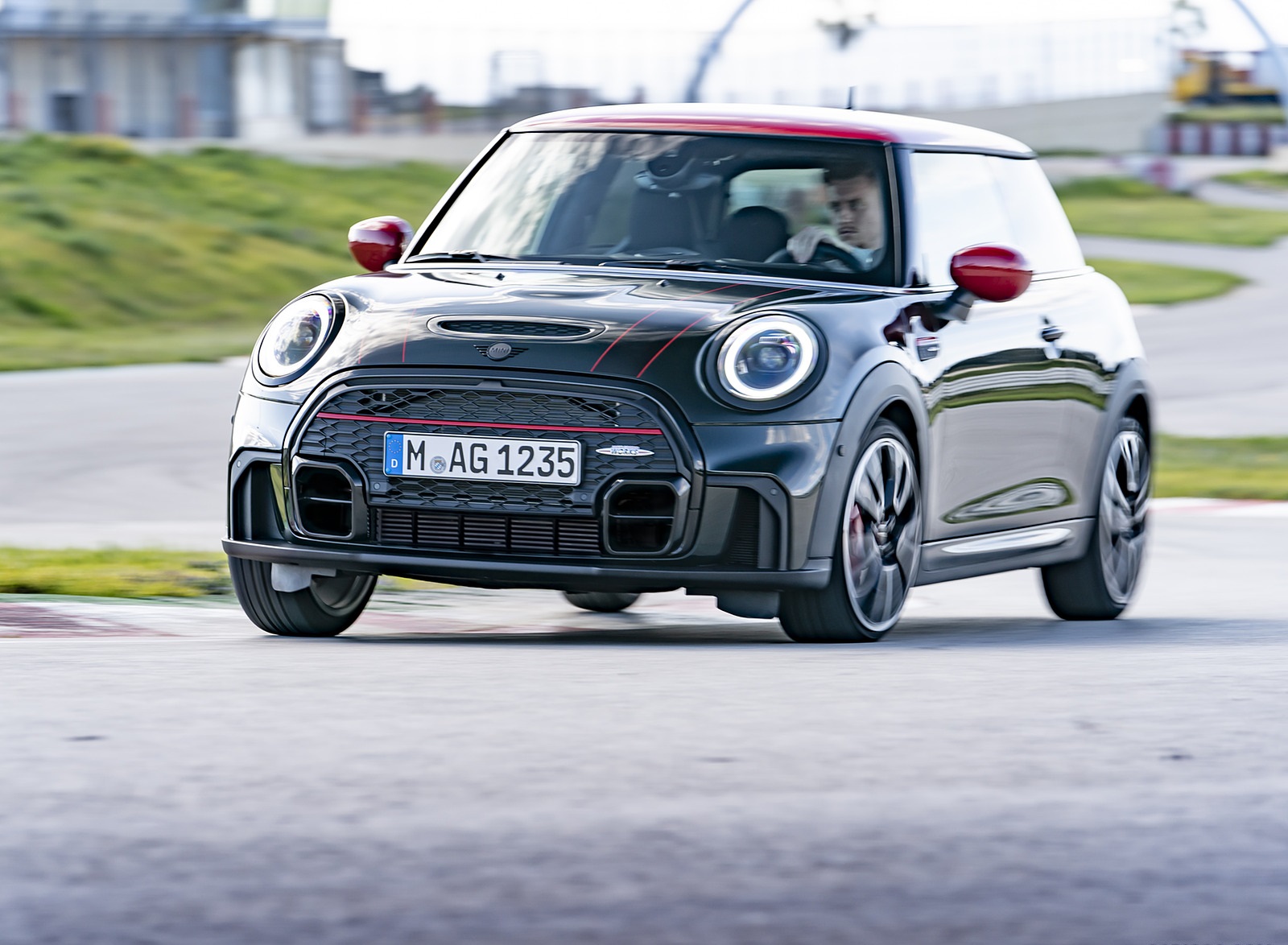 2022 MINI John Cooper Works Front Wallpapers (4)