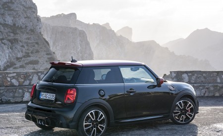 2022 MINI John Cooper Works Rear Three-Quarter Wallpapers  450x275 (46)