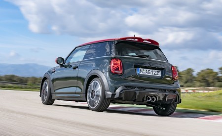 2022 MINI John Cooper Works Rear Three-Quarter Wallpapers  450x275 (5)