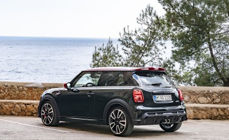 2022 MINI John Cooper Works Rear Three-Quarter Wallpapers 450x275 (47)