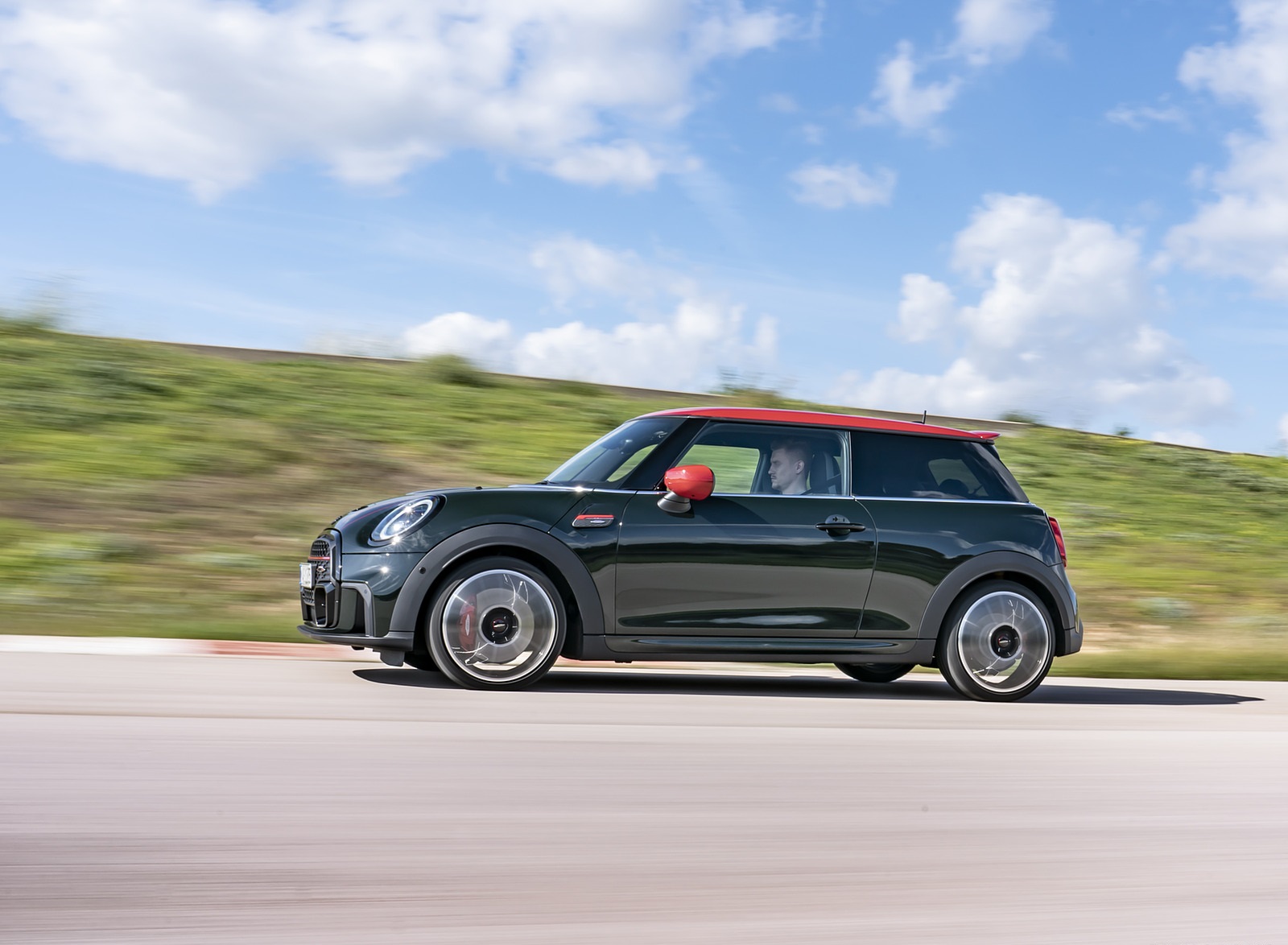 2022 MINI John Cooper Works Side Wallpapers (7)