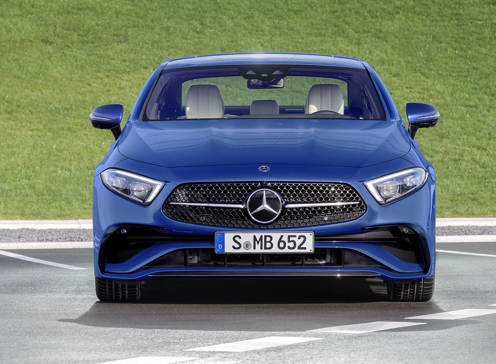 2022 Mercedes-Benz CLS AMG Line (Color: Spectral Blue Metallic) Front Wallpapers (14)