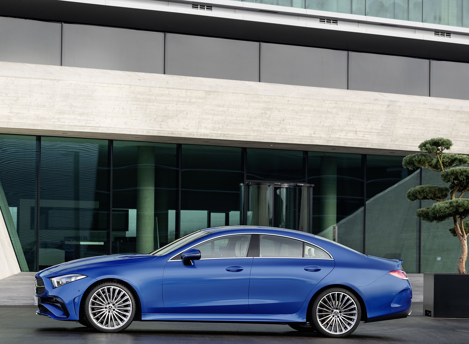 2022 Mercedes-Benz CLS AMG Line (Color: Spectral Blue Metallic) Side Wallpapers (10)
