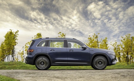 2022 Mercedes-Benz EQB 300 4MATIC (Color: Denim Blue) Side Wallpapers 450x275 (131)