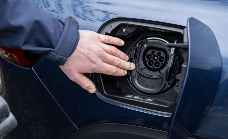 2022 Mercedes-Benz EQB 300 (UK-Spec) Charging Connector Wallpapers 450x275 (48)