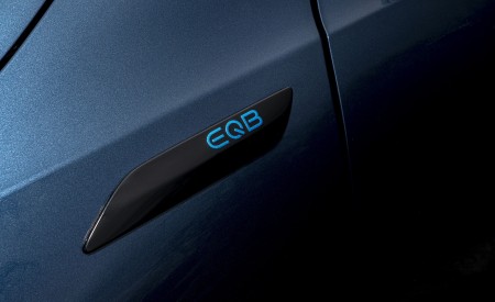 2022 Mercedes-Benz EQB 300 (UK-Spec) Detail Wallpapers 450x275 (39)