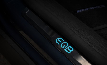 2022 Mercedes-Benz EQB 300 (UK-Spec) Door Sill Wallpapers 450x275 (50)