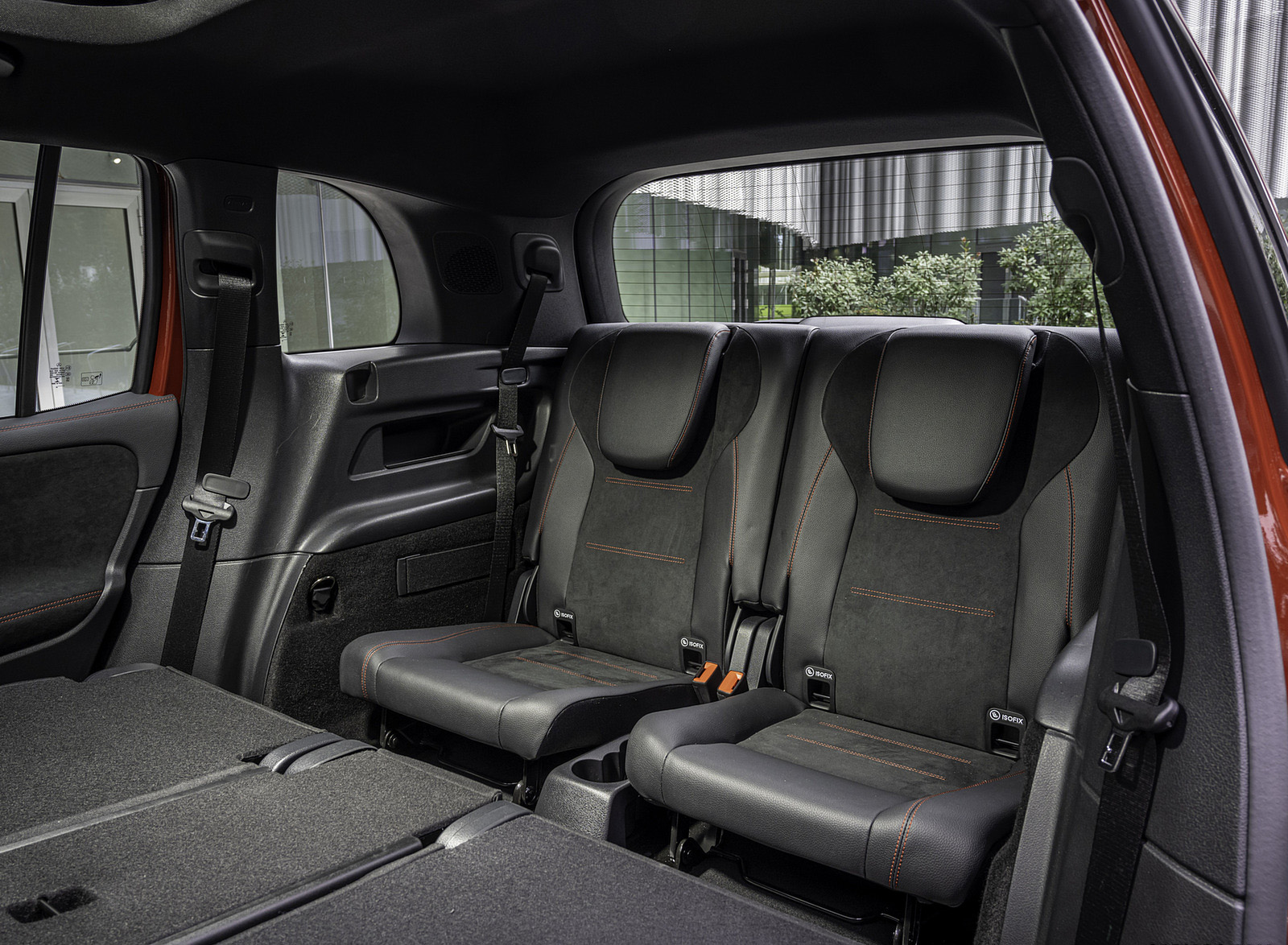 2022 Mercedes-Benz EQB 350 4MATIC (Color: Patagonia Red) Interior Third Row Seats Wallpapers #121 of 178