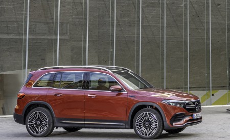 2022 Mercedes-Benz EQB 350 4MATIC (Color: Patagonia Red) Side Wallpapers 450x275 (116)