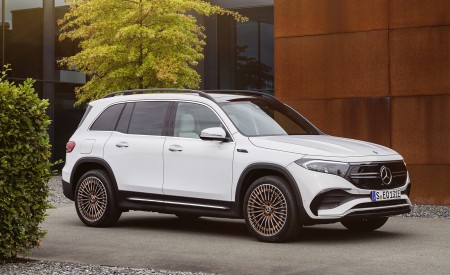2022 Mercedes-Benz EQB Edition 1 (Color: Digital White) Front Three-Quarter Wallpapers 450x275 (144)