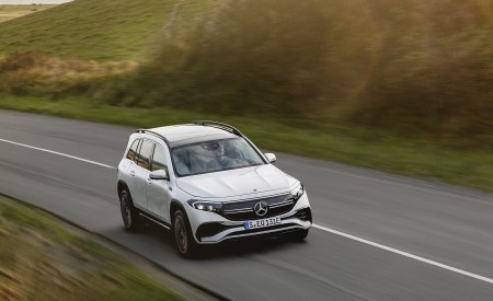 2022 Mercedes-Benz EQB Edition 1 (Color: Digital White) Front Three-Quarter Wallpapers 450x275 (137)