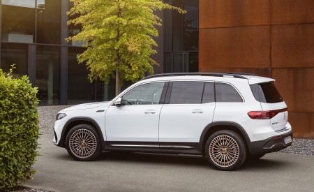 2022 Mercedes-Benz EQB Edition 1 (Color: Digital White) Side Wallpapers 450x275 (147)