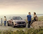 2022 Mercedes-Benz EQB Electric Art Line (Color: Rose Gold) Front Three-Quarter Wallpapers 150x120 (22)