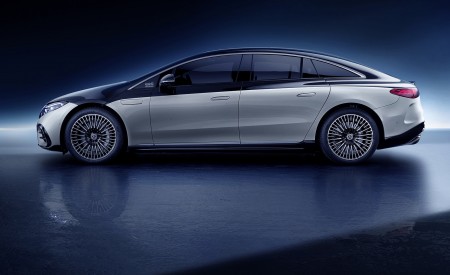 2022 Mercedes-Benz EQS 580 4MATIC AMG-Line Edition 1 (Color: High-Tech Silver Obsidian Black) Side Wallpapers 450x275 (36)