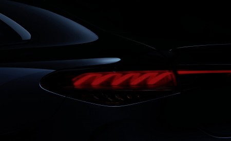 2022 Mercedes-Benz EQS 580 4MATIC AMG-Line Edition 1 (Color: High-Tech Silver Obsidian Black) Tail Light Wallpapers 450x275 (45)