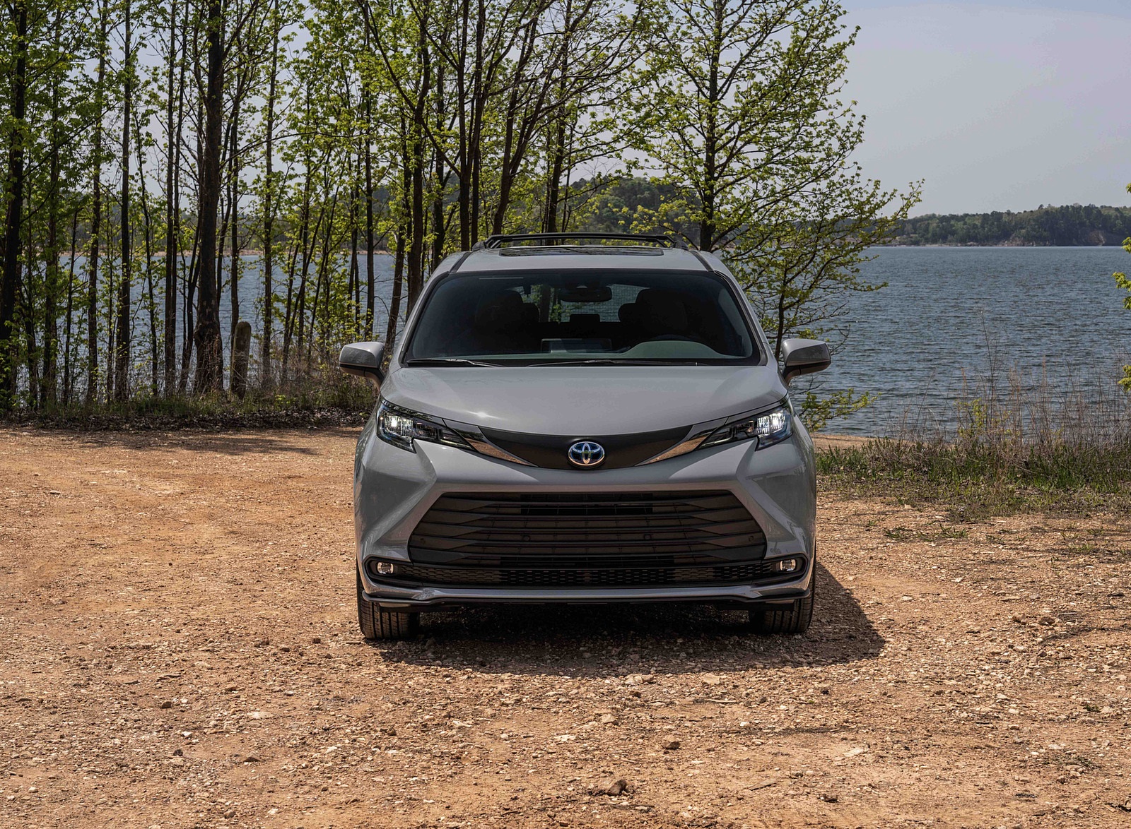2022 Toyota Sienna Woodland Special Edition Front Wallpapers  #3 of 22