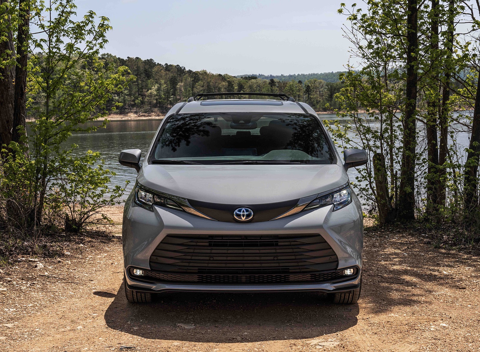 2022 Toyota Sienna Woodland Special Edition Front Wallpapers  #4 of 22