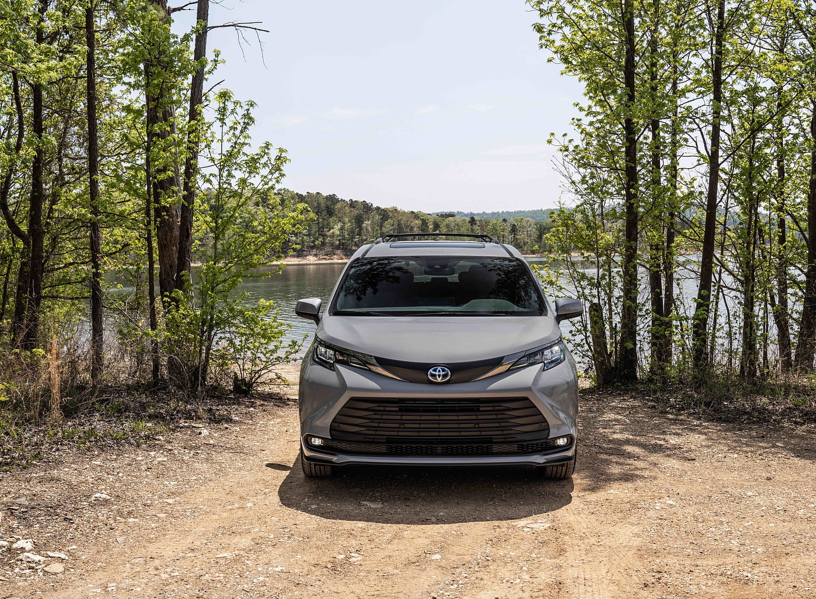 2022 Toyota Sienna Woodland Special Edition Front Wallpapers  #6 of 22