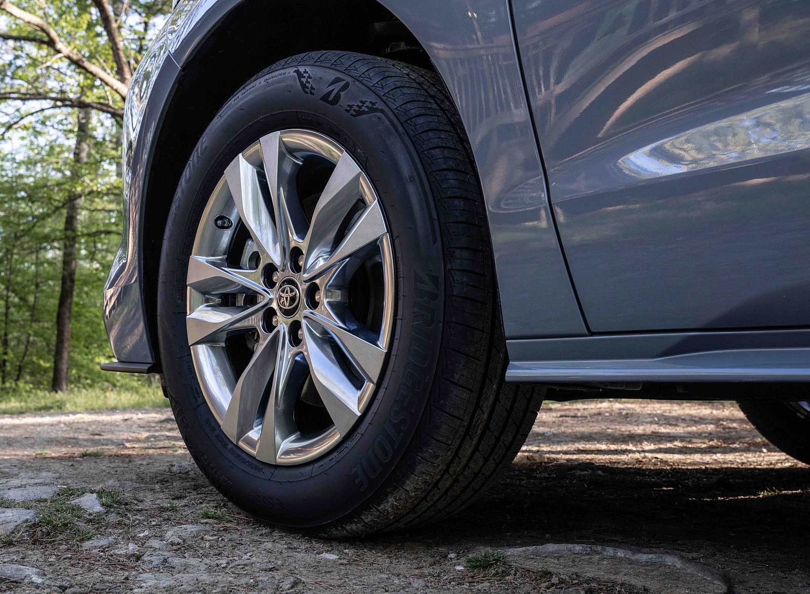 2022 Toyota Sienna Woodland Special Edition Wheel Wallpapers #11 of 22