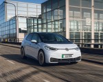2022 Volkswagen ID.3 Tour Pro S (UK-Spec) Front Three-Quarter Wallpapers 150x120 (6)