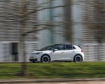 2022 Volkswagen ID.3 Tour Pro S (UK-Spec) Front Three-Quarter Wallpapers 150x120 (16)