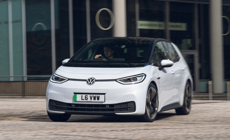 2022 Volkswagen ID.3 Tour Pro S (UK-Spec) Front Wallpapers 450x275 (13)