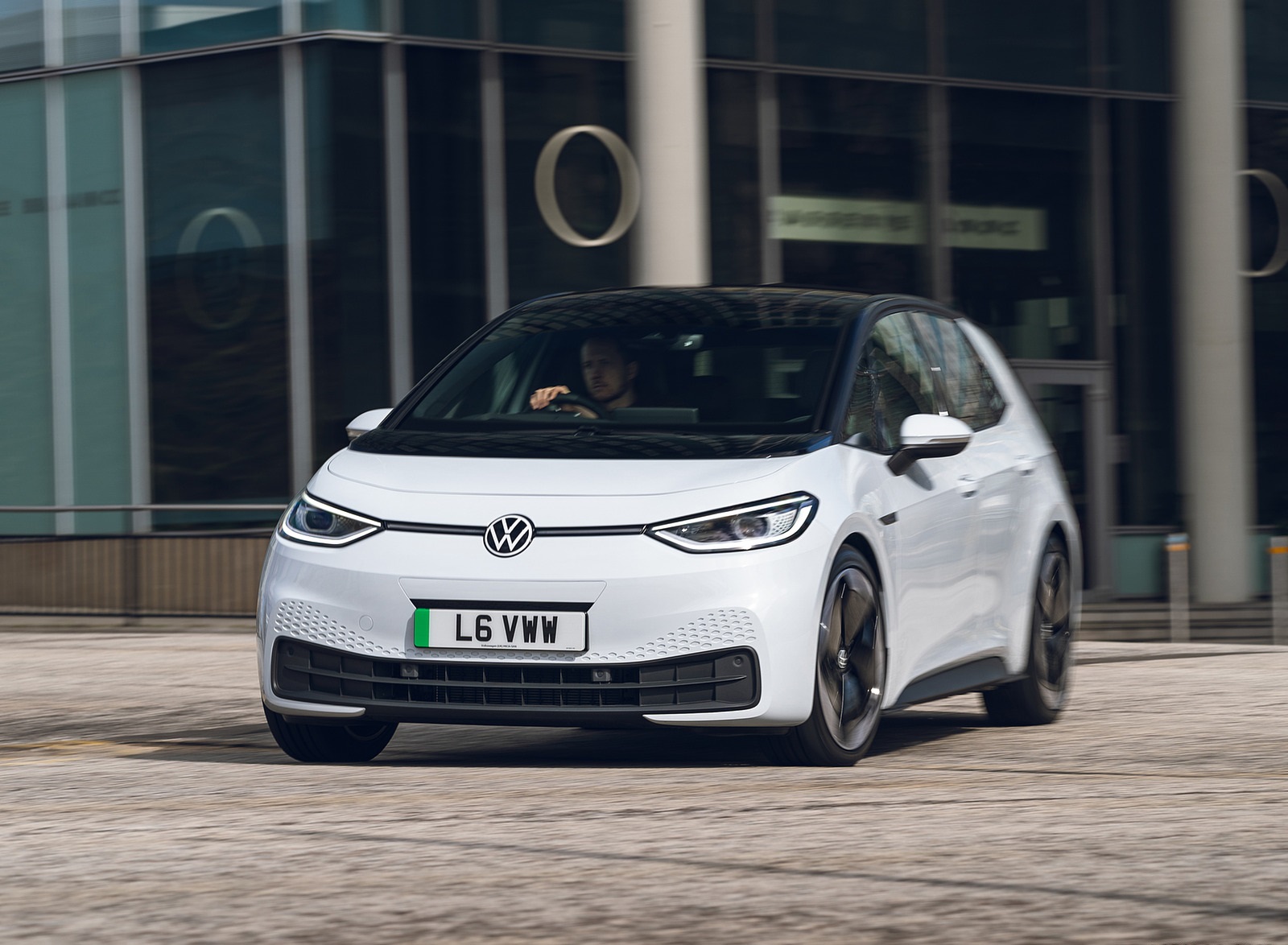 2022 Volkswagen ID.3 Tour Pro S (UK-Spec) Front Wallpapers (13)